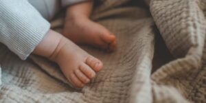 ΤΡΑΓΩΔΙΑ: ΝΕΟΓΕΝΝΗΤΟ ΒΡΕΦΟΣ ΒΡΕΘΗΚΕ ΝΕΚΡΟ ΣΕ ΣΠΙΤΙ – ΒΡΕΘΗΚΕ Η ΜΗΤΕΡΑ (VIDEO)