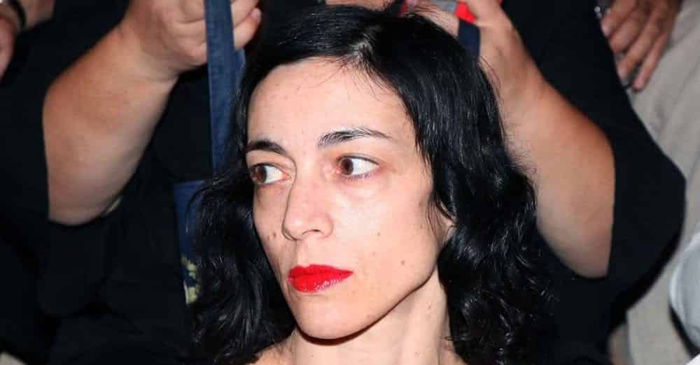 Ελεύθερη η Έλενα Τοπαλίδου – Αναβλήθηκε η δίκη της για οδήγηση υπό την επήρεια αλκοόλ