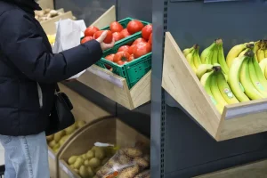 «PosoKanei»: Πώς λειτουργεί η νέα εφαρμογή για τη σύγκριση τιμών στα βασικά αγαθά