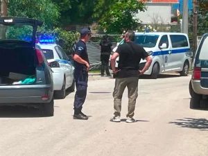 ΕΚΤΑΚΤΟ – Άγριο έγκλημα: Μαχαιρωμένοι μέχρι θανάτου μάνα και γιος