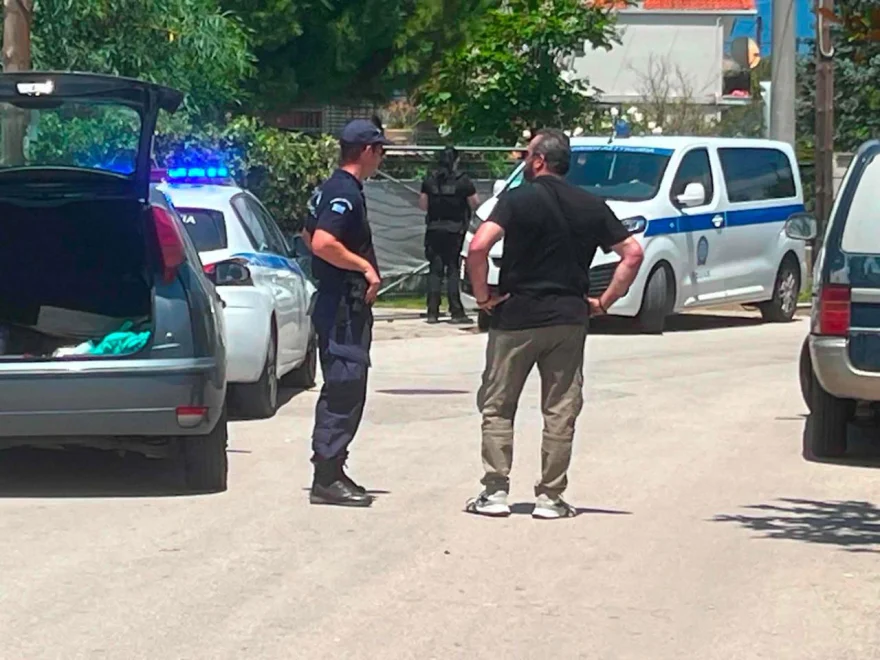 ΕΚΤΑΚΤΟ – Άγριο έγκλημα: Μαχαιρωμένοι μέχρι θανάτου μάνα και γιος