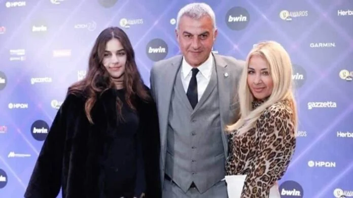 Βικτώρια Δέλλα: Γιατί δεν θέλει να πάει στο μνημόσυνο της μητέρας της την άλλη Κυριακή – Τι φοβάται;