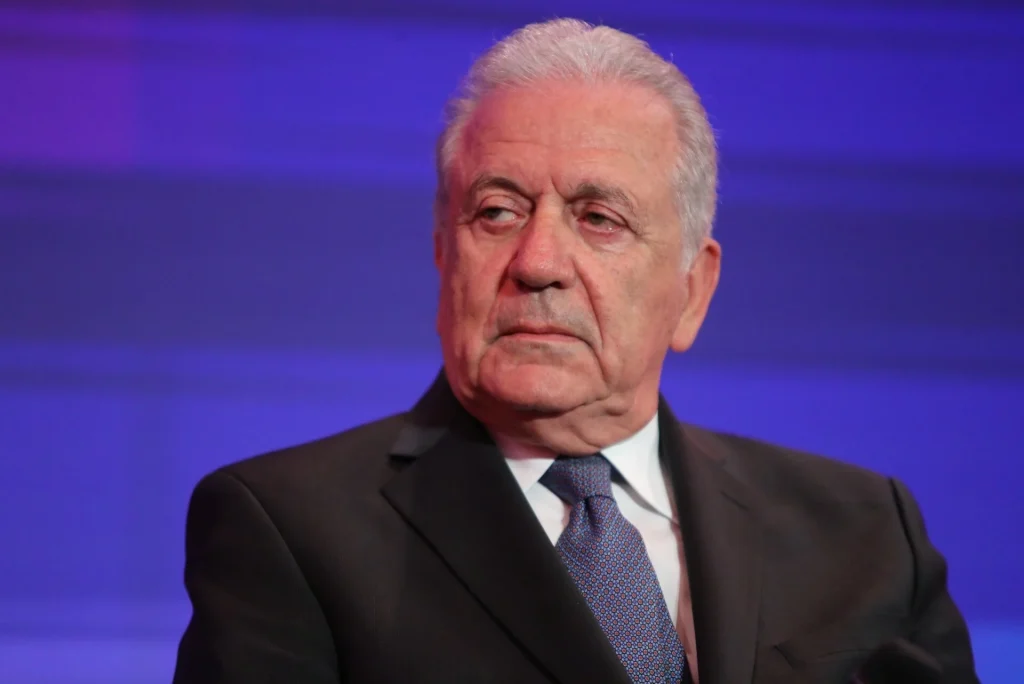 Ευρωπαϊκό ένταλμα σύλληψης για τον Αβραμόπουλο για το Qatargate