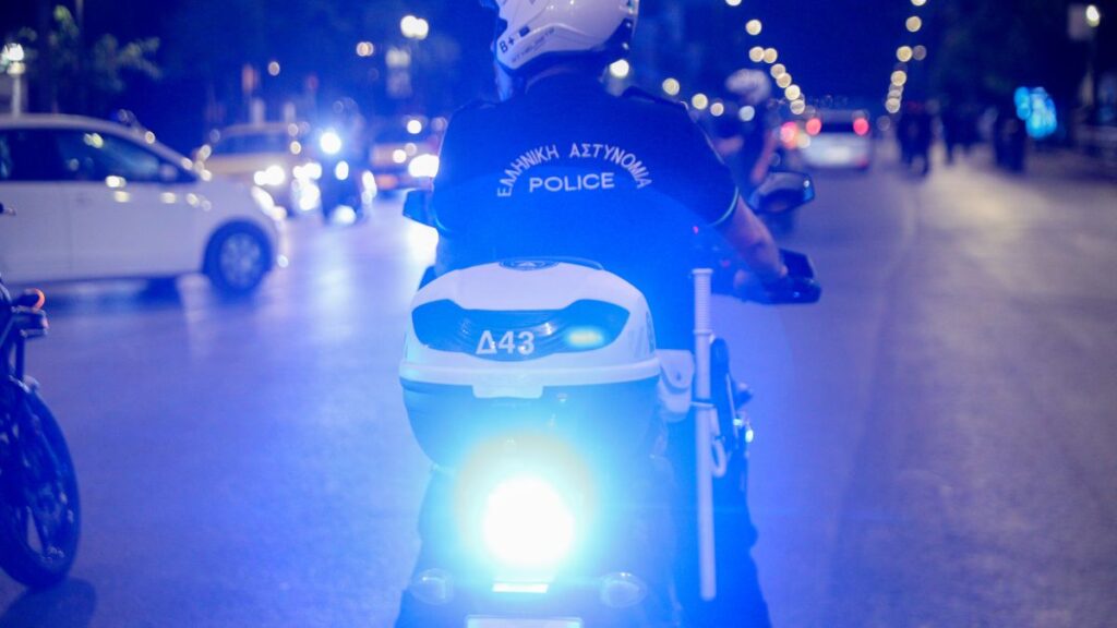 Εξάρχεια: Ο δράστης της δολοφονίας τράπηκε σε φυγή προς τον λόφο του Στρέφη – Συγκινεί ο σκύλος του θύματος