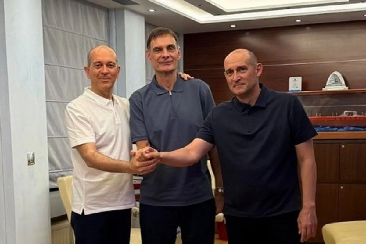 Ολυμπιακός και Μπαρτζώκας συνεχίζουν μαζί ως το 2029