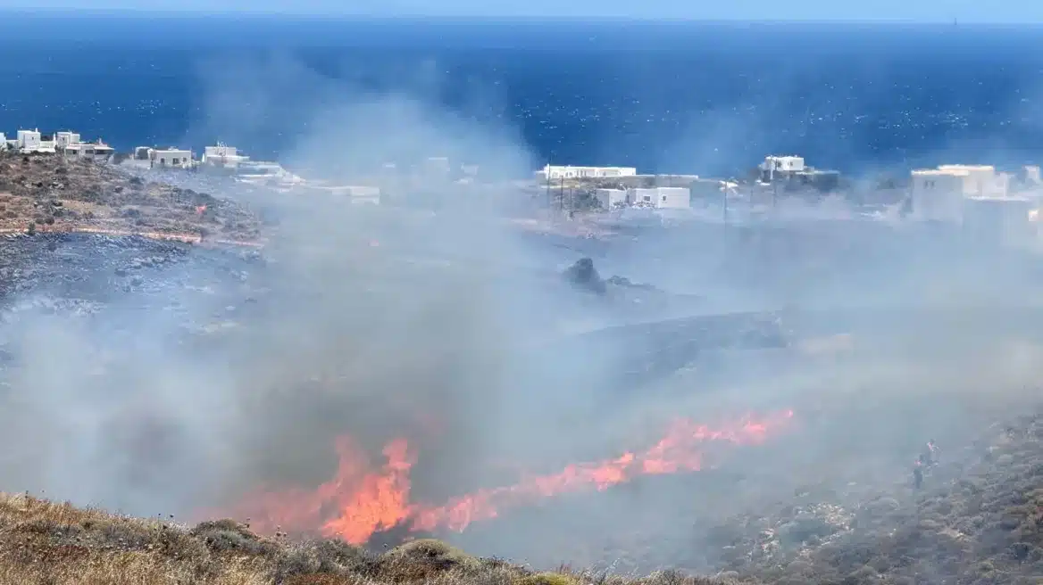 ΦΩΤΙΑ ΤΩΡΑ ΣΕ ΕΛΛΗΝΙΚΟ ΝΗΣΙ - ΜΗΝΥΜΑ ΓΙΑ ΕΚΚΕΝΩΣΗ
