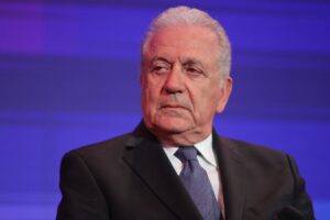 Σoκ στο Μαξιμού και ΝΔ: Έκτακτο για Δημήτρη Αβραμόπουλο