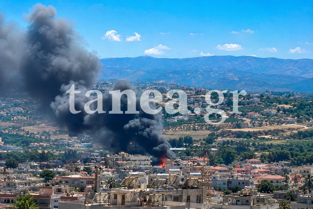 EKTAKTO Κρήτη: Μεγάλη φωτιά σε εργοστάσιο- Καίγονται και σπίτια