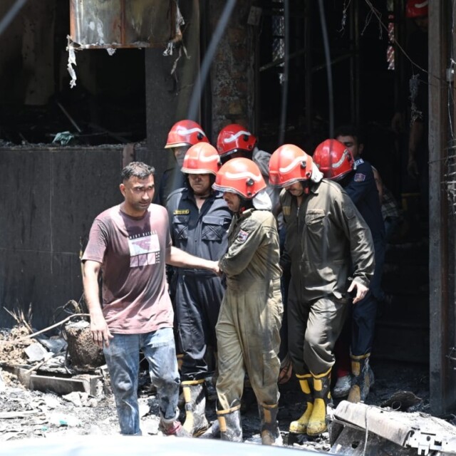 Τεράστια φονική πυρκαγιά σε ξενοδοχείο γεμάτο κόσμο – Δεκάδες νεκροί