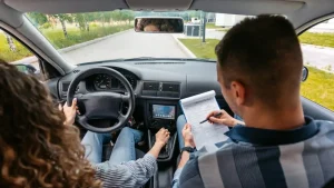 Τέλος το «λάδωμα» στα διπλώματα: Αυτόματα θα εκδίδεται η άδεια οδήγησης
