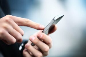 Ποιοι δικαιούνται voucher για αγορά smartphone – Πότε ξεκινά το πρόγραμμα
