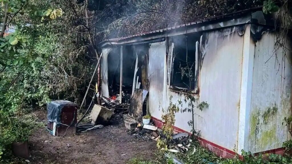 Η τραγική ιστορία των αδερφών που απανθρακώθηκαν στην Κόνιτσα – Ζούσαν από το 1996 σε κοντέινερ