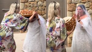 Η Δανάη Μπάρκα μας δείχνει την πεθερά της μετά τον γάμο – Το βίντεο και το παραδοσιακό έθιμο που ακολούθησαν