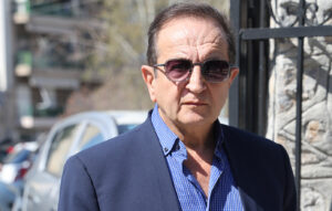 Είδηση σoκ: Πέθανε ηθοποιός που έπαιξε στις Άγpιες Μέλισσες – Μόλις το ανακοίνωσε ο Σπύρος Μπιμπίλας