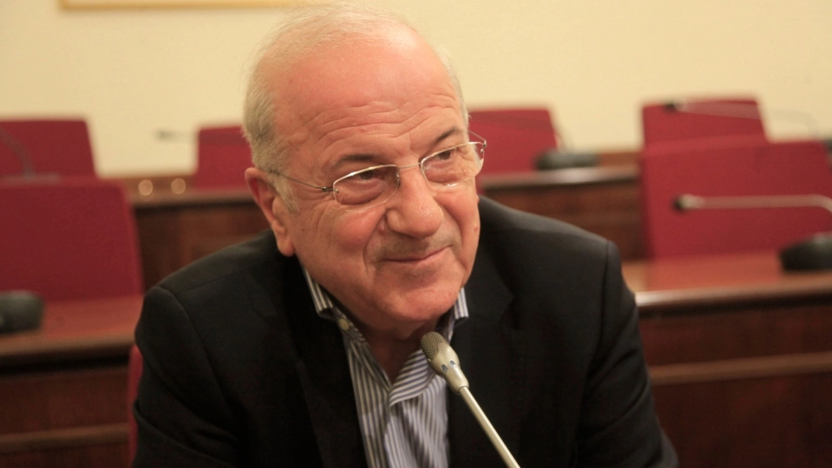 Δυστυxώς έxασε την μάxn: Πέθαvε γνωστός Έλληνας δημοσιογράφος, μόλις έγινε γνωστό