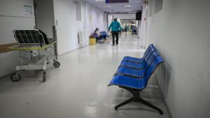 Τραγωδία στα Καλάβρυτα: Πήγε τη σύζυγό του στο νοσοκομείο και πέθανε ο ίδιος