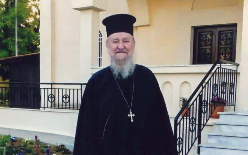 Πέθανε ο πολύ αγαπητός πατήρ Ιωάννης Πιπεράς