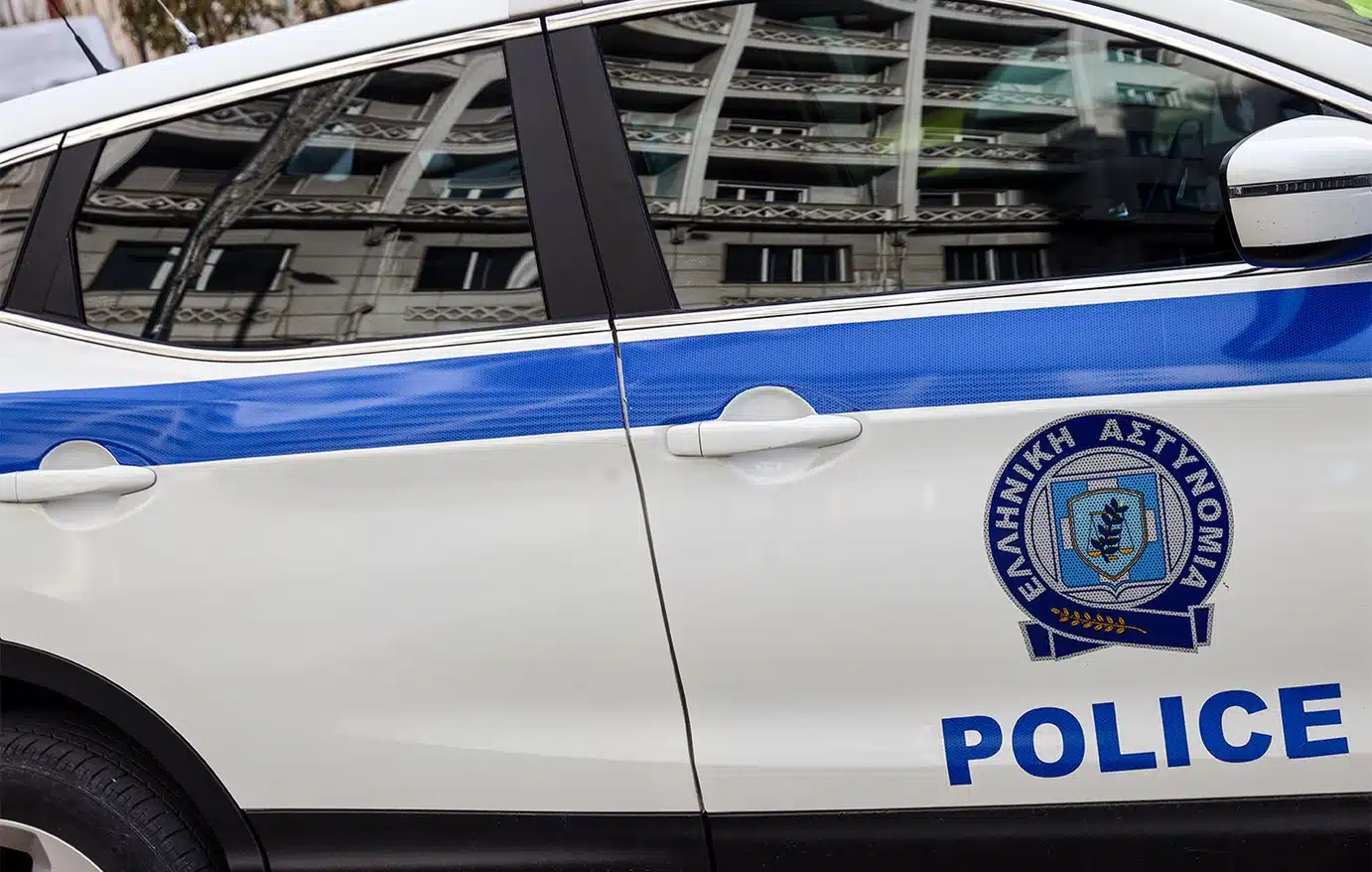 Σε ψυχιατρικό νοσοκομείο ο 30χρονος οδηγός που γρονθοκόπησε γυναίκα μπροστά στο παιδί της στο Ίλιον