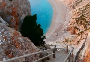 Οι 7 πιο επικίνδυνες παραλίες της Ελλάδας – Κάνεις το σταυρό σου και βουτάς