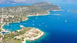 Το κρυφό διαμάντι του Ιονίου όπου δεν υπάρχουν αυτοκίνητα και η ζωή κυλά σαν να έχει σταματήσει ο χρόνος