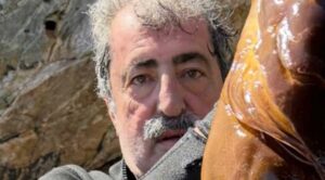 Ο Παύλος Πολάκης στέλνει μήνυμα στον Τσίπρα με… ροφό 13,5 κιλών: «Εμείς δεν ψαρεύουμε σε θολά νερά»