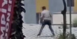 Σοκ στην Τουρκία: Πρώην αστυνομικός δολοφόνησε εν ψυχρώ τον γιο του