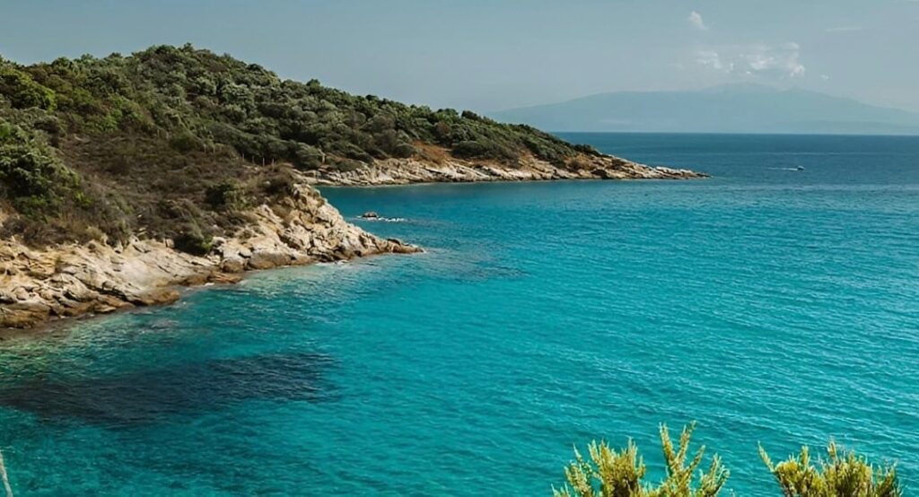 Η ελληνική παραλία που αναδείχθηκε η δεύτερη καλύτερη στον κόσμο