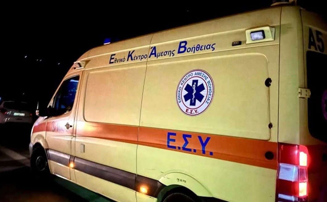 ΣΟΚ ΤΩΡΑ: ΤΕΣΣΕΡΙΣ ΤΟΥΡΚΟΙ ΞΥΛΟΚΟΠΗΣΑΝ ΕΛΛΗΝΙΔΑ ΣΤΟ ΛΙΜΑΝΙ ΚΑΙ ΤΗΝ ΕΣΤΕΙΛΑΝ ΣΤΟ ΝΟΣΟΚΟΜΕΙΟ