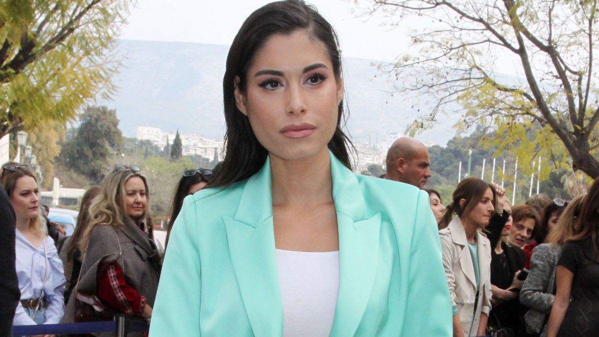 «Σήμερα αποχαιρετάμε...» - Βαρύ πένθος για την τραγουδίστρια Θωμαή Απέργη