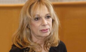 ΕΚΤΑΚΤΟ ΤΩΡΑ για Άννα Φόνσου