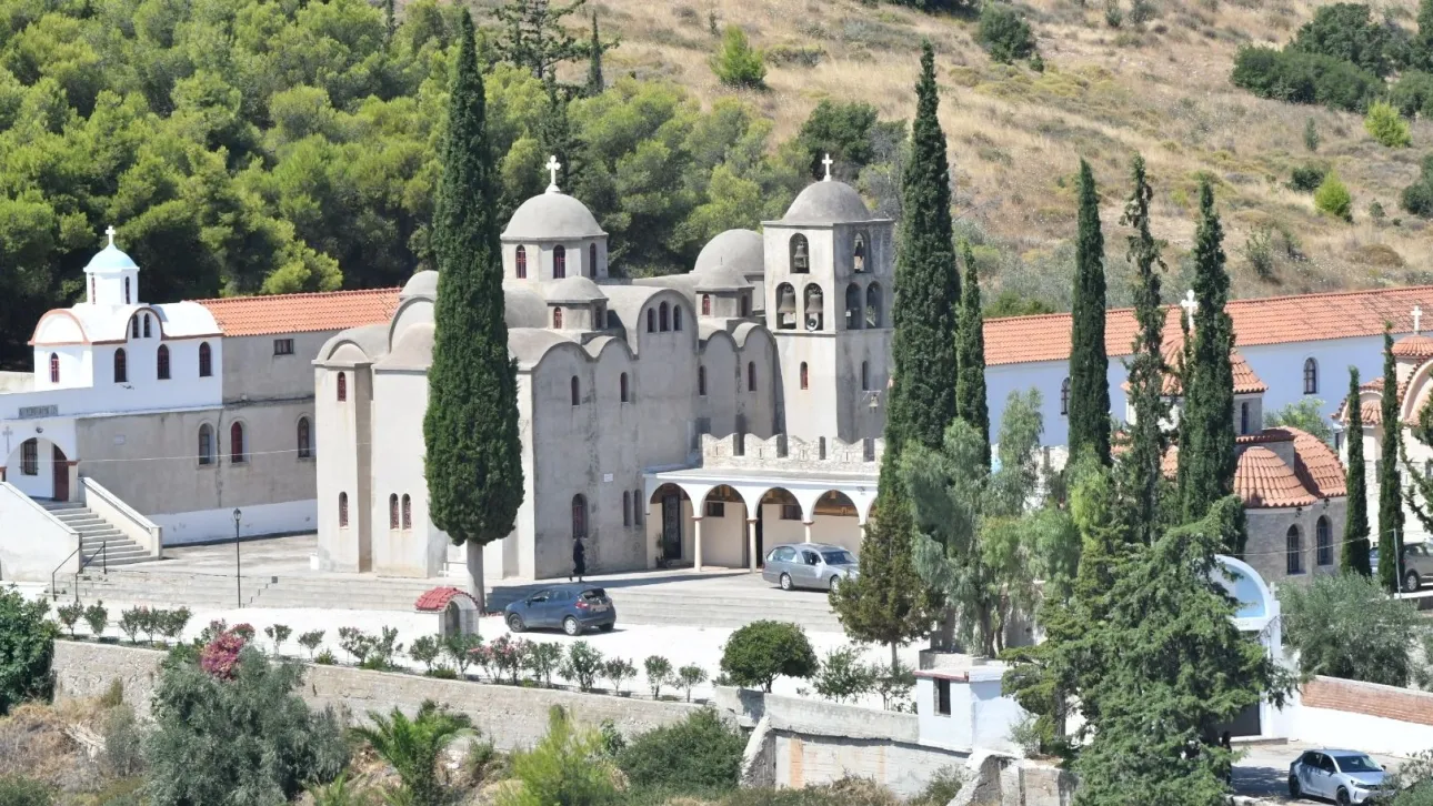 Σπαραγμός στην κηδεία του 20χρονου που πυροβολήθηκε από αστυνομικούς - Τραγική φιγούρα η μητέρα του