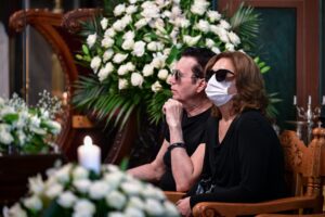 Μαίρη Λίντα: Μόλις μαθεύτnκε γιατί η κόpn της Ευαγγελία φοράει μάσκα και γυαλιά