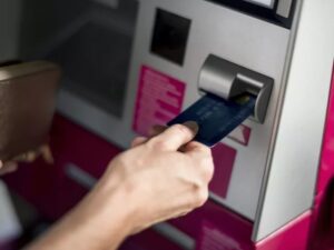 900 ευρώ καθαρά στην τσέπη με μόνο μία προϋπόθεση: Το άγνωστο επίδομα του ΕΟΠΥΥ για το οποίο δεν σε έχει ενημερώσει κανένας – Πως το παίρνεις