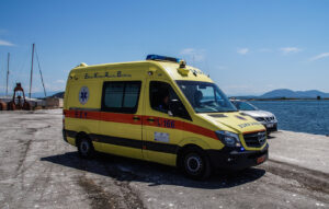 ΕΚΤΑΚΤΟ ΤΩΡΑ: ΣΥΝΑΓΕΡΜΟΣ ΣΤΟ ΛΙΜΕΝΙΚΟ – ΜΟΛΙΣ ΒΡΕΘΗΚΕ ΝΕΚΡΗ ΜΕΣΑ ΣΤΗ ΘΑΛΑΣΣΑ