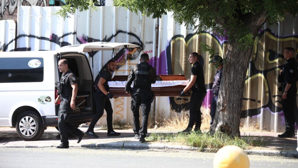 Ανατροπή στην υπόθεση της σορού στην Κυψέλη: Δεν ήταν κόκκινα τα μαλλιά της γυναίκας – Γιατί έγινε το μπέρδεμα