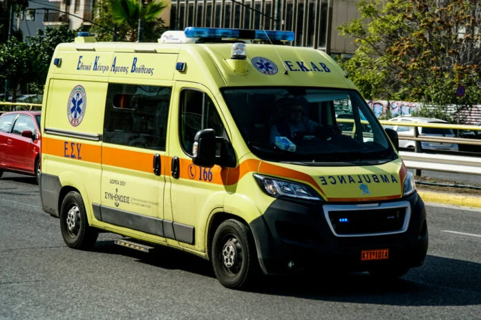 ΕΚΤΑΚΤΟ ΤΩΡΑ: ΠΑΝΙΚΟΣ ΤΩΡΑ ΣΤΟ ΚΕΝΤΡΟ ΤΗΣ ΑΘΗΝΑΣ – ΝΕΚΡΗ ΜΙΑ ΓΥΝΑΙΚΑ