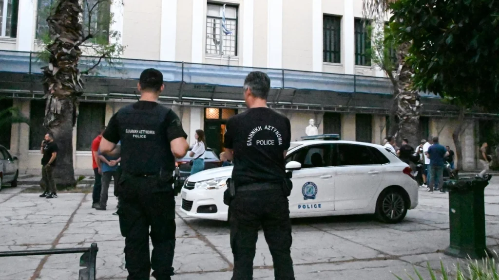 ΕΚΤΑΚΤΟ: ΝΕΚΡΟΣ ΣΗΜΕΡΑ Ο 20ΧΡΟΝΟΣ ΠΟΥ ΠΥΡΟΒΟΛΗΘΗΚΕ ΑΠΟ ΑΣΤΥΝΟΜΙΚΟΥΣ – ΤΙ ΘΑ ΓΙΝΕΙ ΜΕ ΤΗΝ ΠΟΙΝΗ ΤΟΥΣ