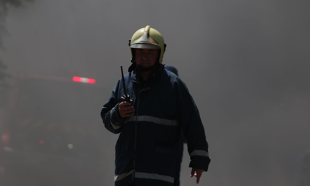 ΚΑΙΓΕΤΑΙ ΠΑΣΙΓΝΩΣΤΟ ΕΡΓΟΣΤΑΣΙΟ - ΣΥΝΑΓΕΡΜΟΣ ΣΤΗΝ ΠΥΡΟΣΒΕΣΤΙΚΗ