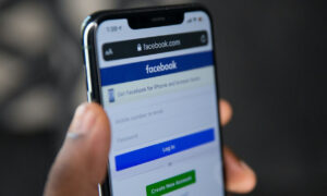 Ο ΛΟΓΟΣ ΠΟΥ ΕΠΕΣΕ ΤΟ FACEBOOK – ΔΕΝ ΜΠΟΡΟΥΣΑΝ ΝΑ ΣΥΝΔΕΘΟΥΝ ΟΙ ΧΡΗΣΤΕΣ ΣΤΗΝ ΕΛΛΑΔΑ