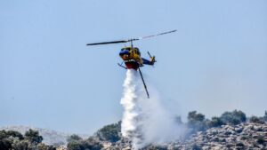 Έκτακτο: Μεγάλη φωτιά τώρα  Eπί ποδός η Πυροσβεστική