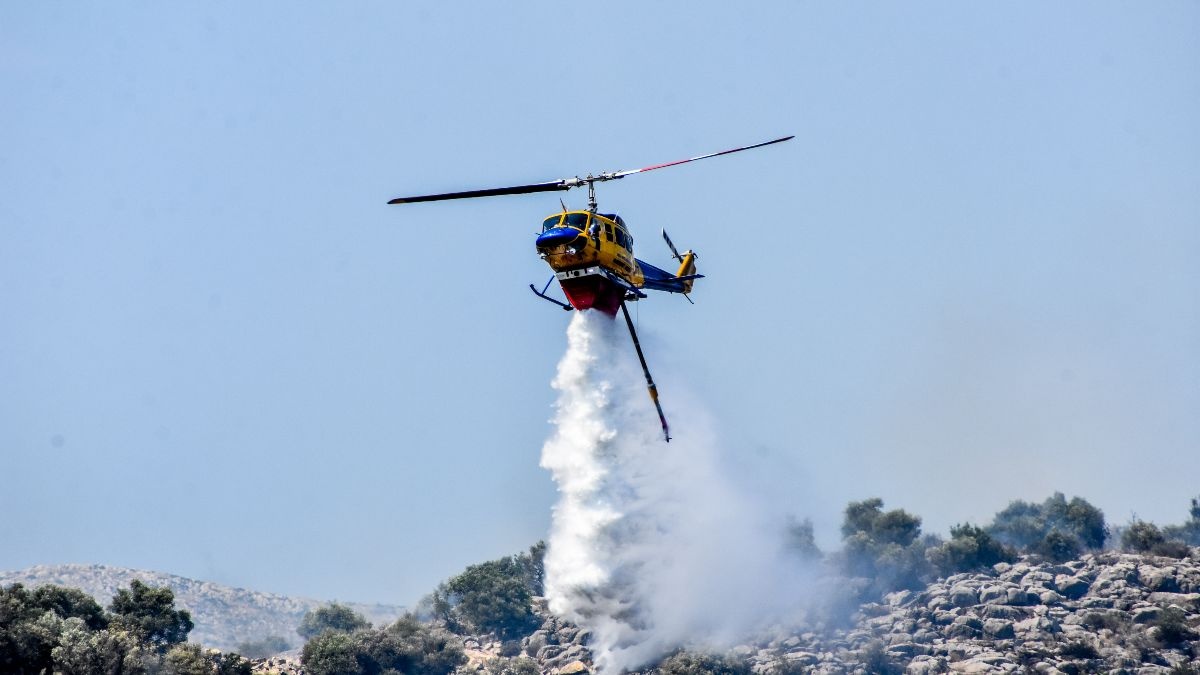 Έκτακτο: Μεγάλη φωτιά τώρα  Eπί ποδός η Πυροσβεστική