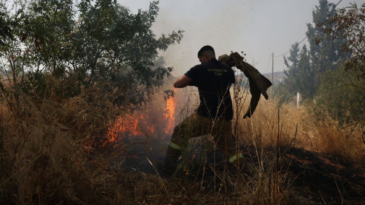 ΣΥΝΑΓΕΡΜΟΣ: ΠΥΡΚΑΓΙΑ ΤΩΡΑ ΣΤΗ ΧΩΡΑ ΜΑΣ - ΚΑΙΕΙ ΚΟΝΤΑ ΣΤΑ ΣΠΙΤΙΑ