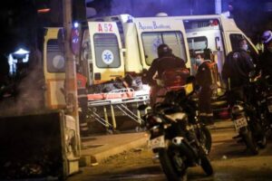 Νέο Φριχτό τροχαίο στη χώρα μας – Δυστυχώς έχουμε νεκρούς, συναγερμός στα ασθενοφόρα του ΕΚΑΒ