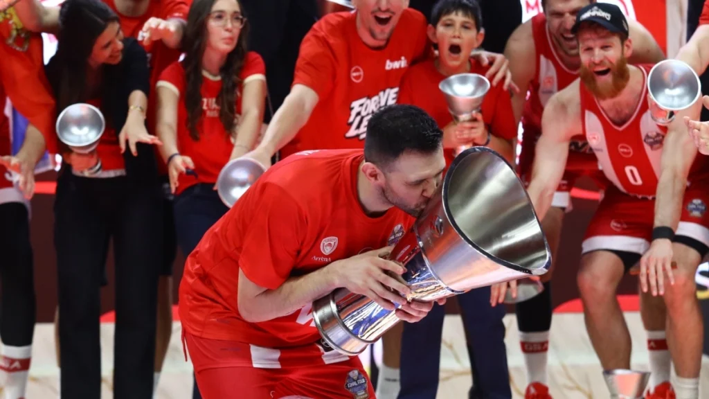 Για πάντα στον Ολυμπιακό ο Παπανικολάου – Το συμβόλαιό του
