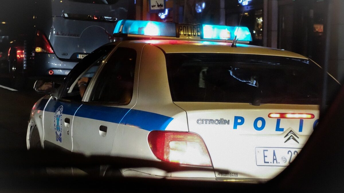 ΘΡΙΛΕΡ ΤΩΡΑ ΣΤΗ ΧΩΡΑ ΜΑΣ - ΝΕΚΡΟΣ ΑΝΔΡΑΣ ΣΕ ΔΙΑΜΕΡΙΣΜΑ - ΣΥΝΕΛΗΦΘΗ Ο ΑΔΕΡΦΟΣ ΤΟΥ