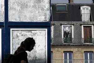 Το έξυπνο κόλπο των Γάλλων απέναντι στον καύσωνα – Γιατί βάφουν τα τζάμια με κιμωλία