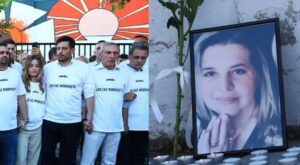 Συγκέντρωση της Νέας Δημοκρατίας με κεράκια στο Ιπποκράτειο για την Βάγια Νέστορα