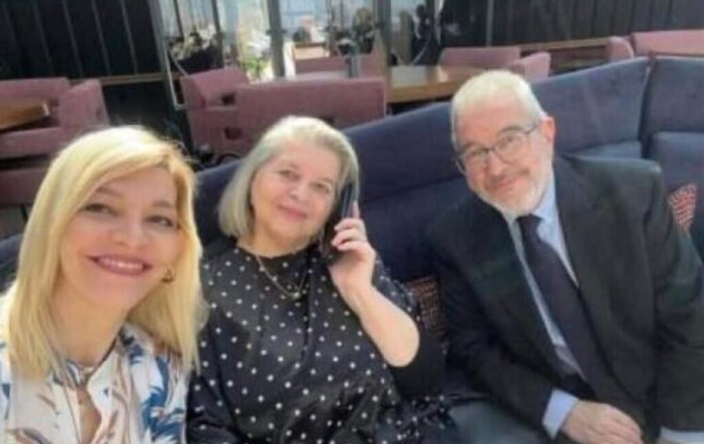 Συγκλονίζει η Αφροδίτη Νέστορα: «Μείναμε πλέον μόνοι, εγώ και ο πατέρας μου μαζί με πολλά αναπάντητα γιατί»