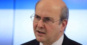 Κωστής Χατζηδάκης: «Πού θα βρισκόταν η χώρα αν δεν υπήρχε η Νέα Δημοκρατία;»