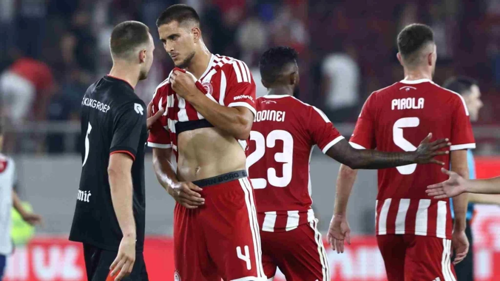 Τα είπε όλα με 10 λέξεις ο Νικολακόπουλος μετά το Ολυμπιακός-Ναϊμέγκεν